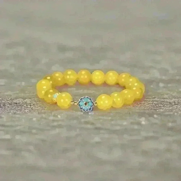 Yellow Agate Bracelet With a Blue Flower - Picture 5 of 8